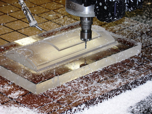 Cách cắt nhựa cứng Mica bằng máy CNC