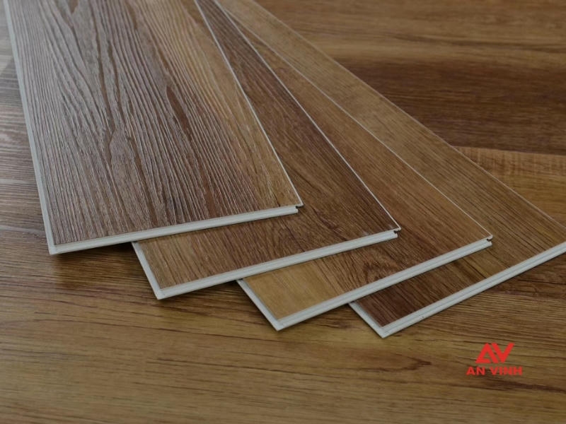 sàn nhựa hèm khoá